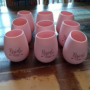 👰 Bride Tribe silicone wine glasses.